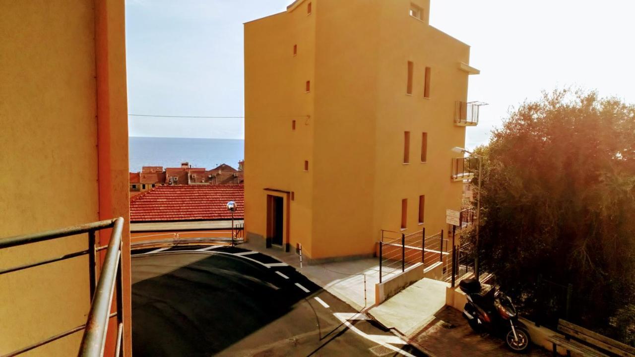 Casa Di Claude Con Posto Auto Apartman Finale Ligure Kültér fotó