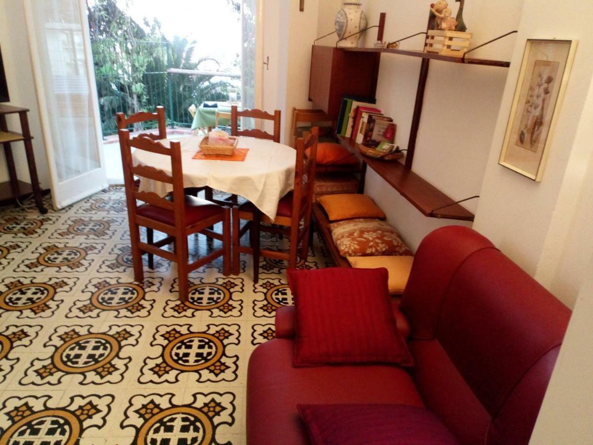 Casa Di Claude Con Posto Auto Apartman Finale Ligure Kültér fotó