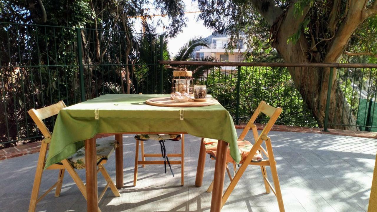 Casa Di Claude Con Posto Auto Apartman Finale Ligure Kültér fotó